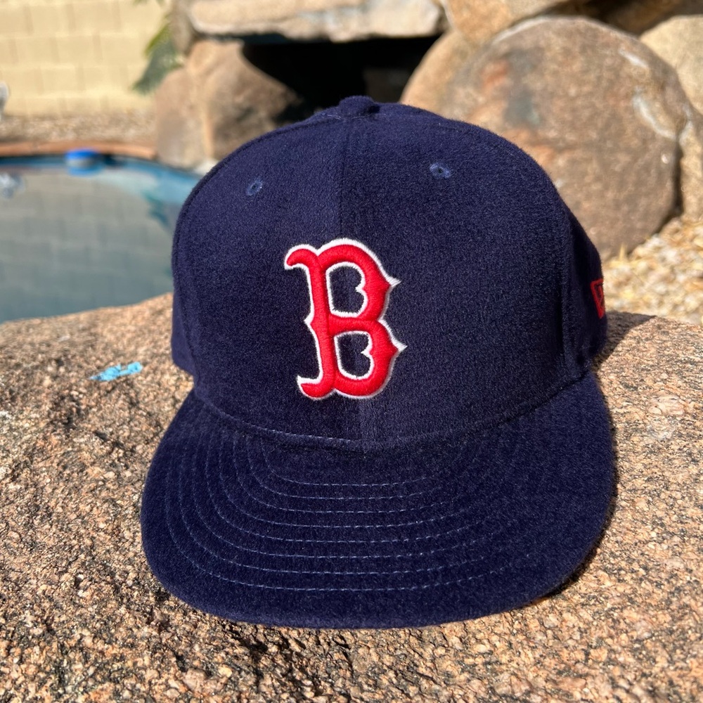 Mens New Era velvet soft touch velour Boston Red Socks fitted baseball hat cap